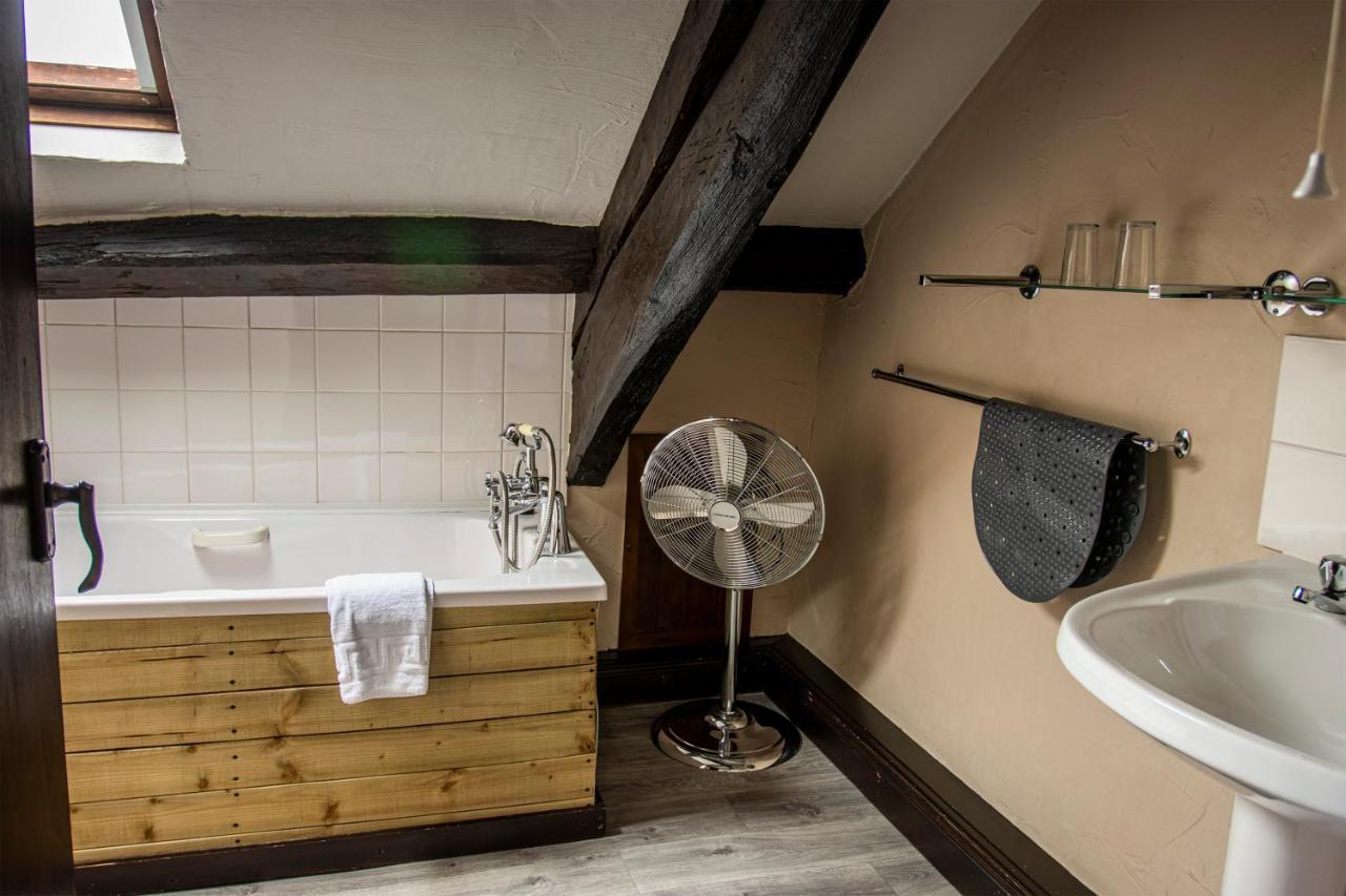 White Hart Inn Bouth Экстерьер фото